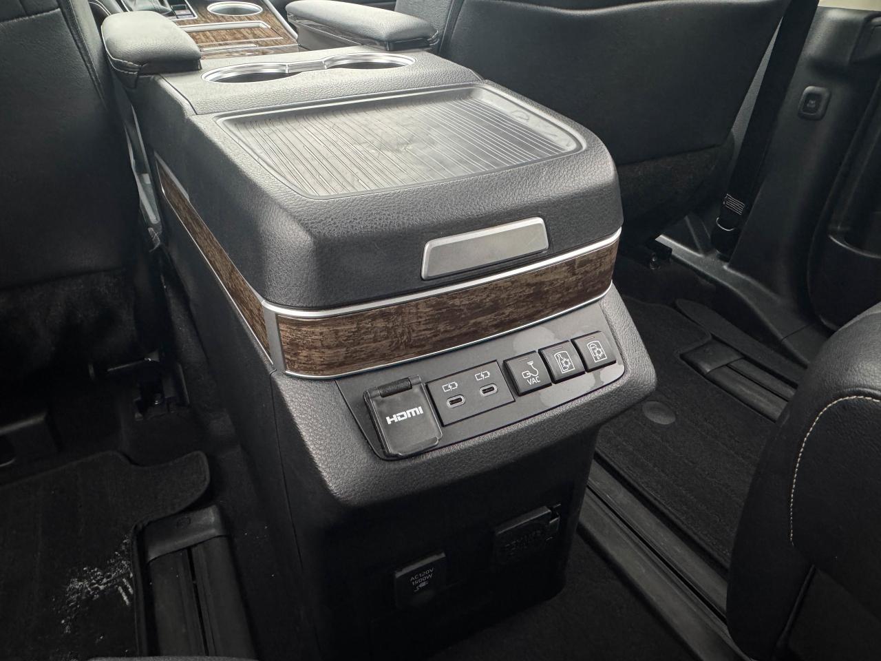 2025 Toyota Sienna LIMITED Photo