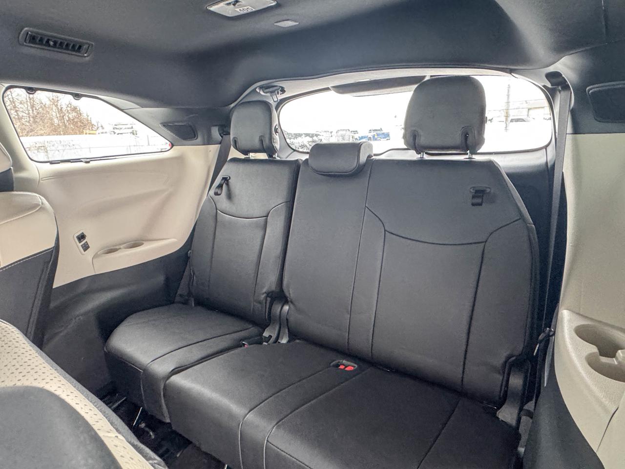 2025 Toyota Sienna LIMITED Photo