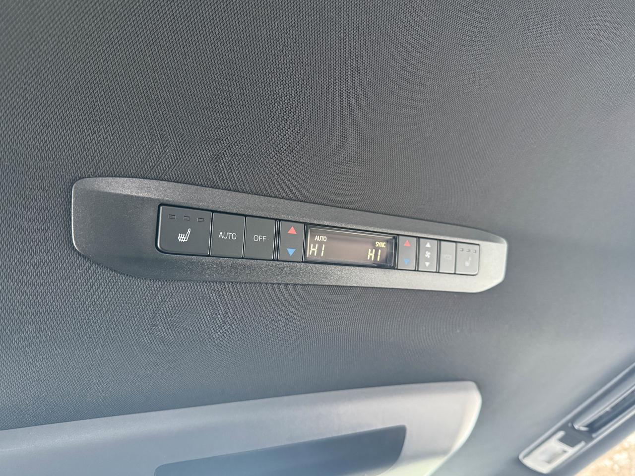 2025 Toyota Sienna LIMITED Photo