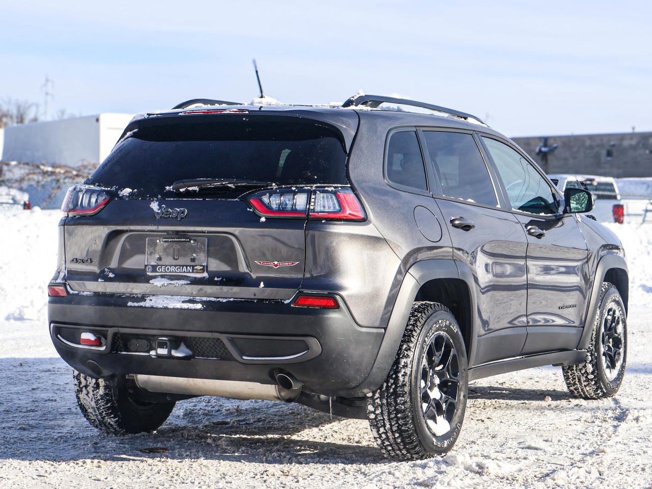 2022 Jeep Cherokee Trailhawk Photo