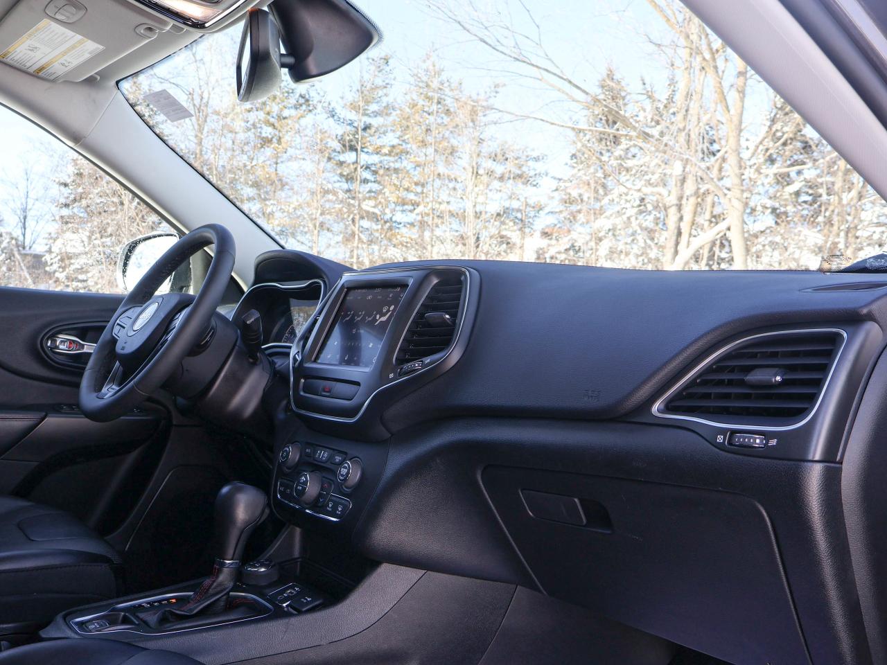 2022 Jeep Cherokee Trailhawk Photo