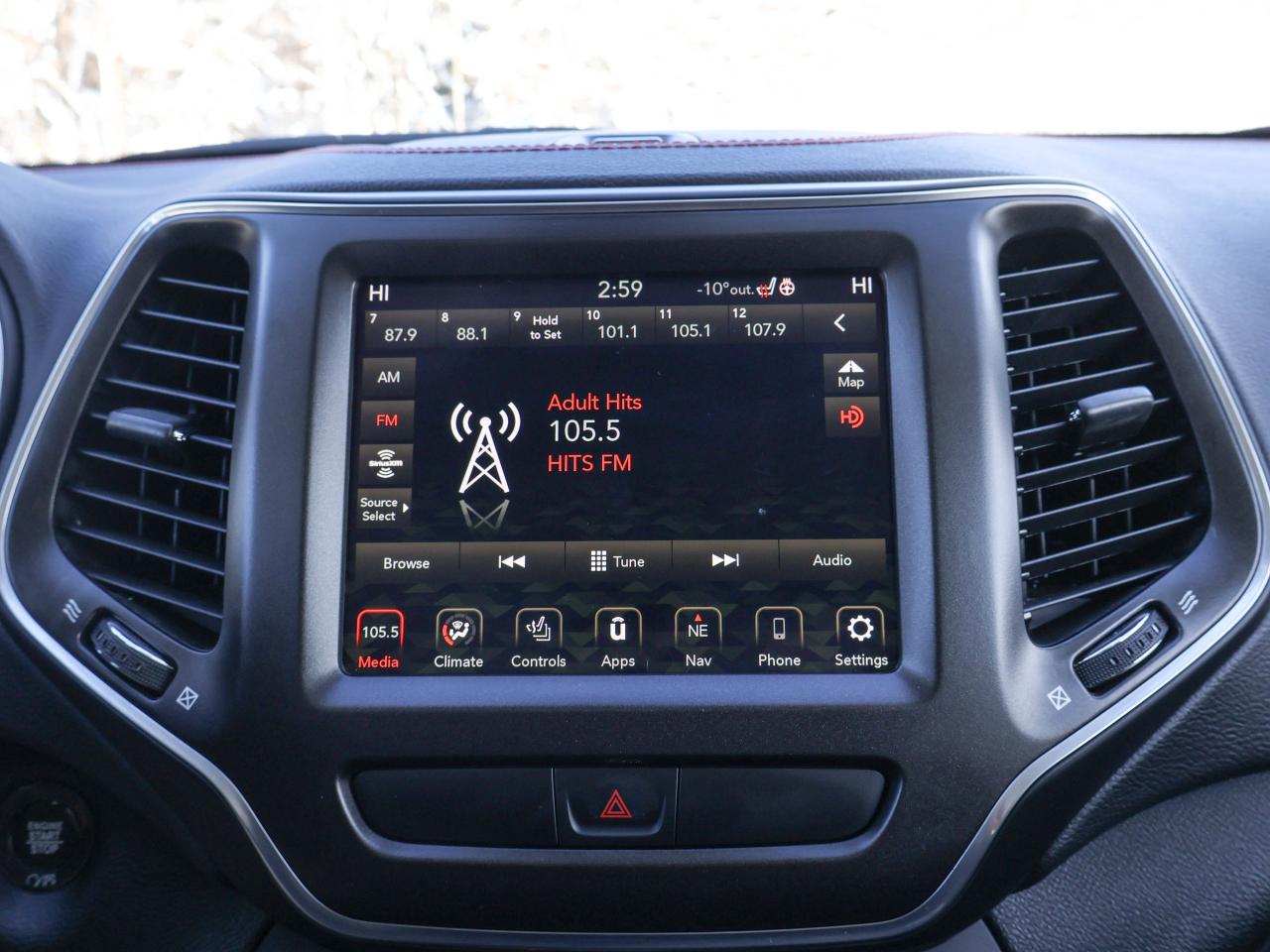 2022 Jeep Cherokee Trailhawk Photo