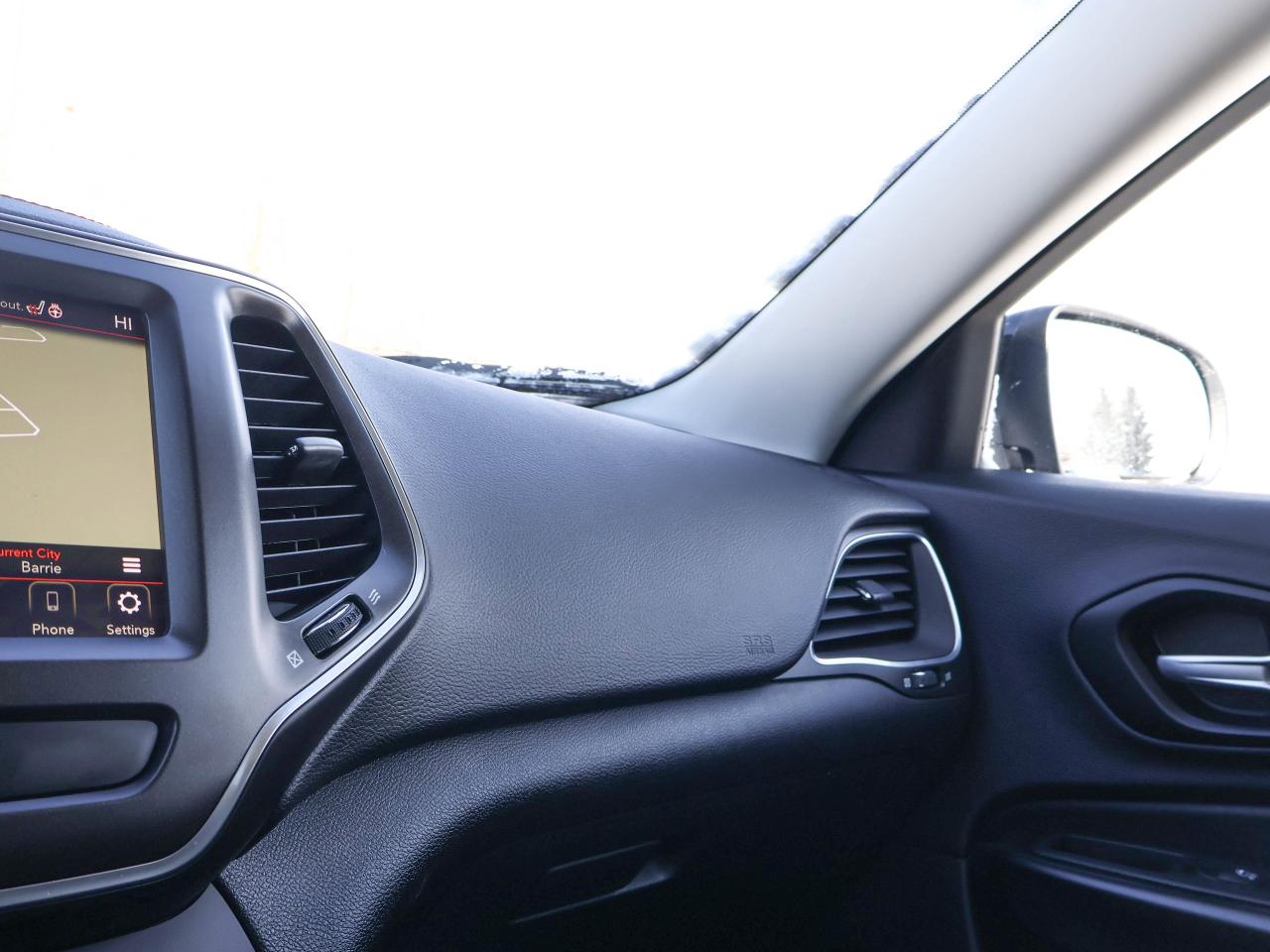 2022 Jeep Cherokee Trailhawk Photo