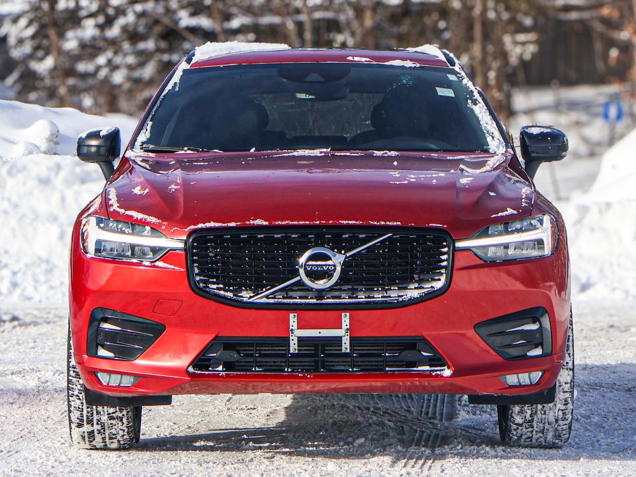2021 Volvo XC60 R-Design Photo
