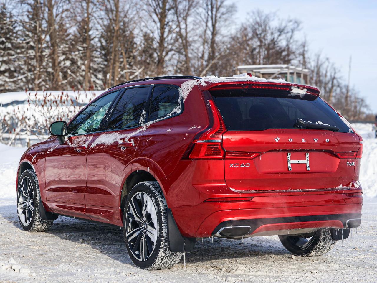 2021 Volvo XC60 R-Design Photo