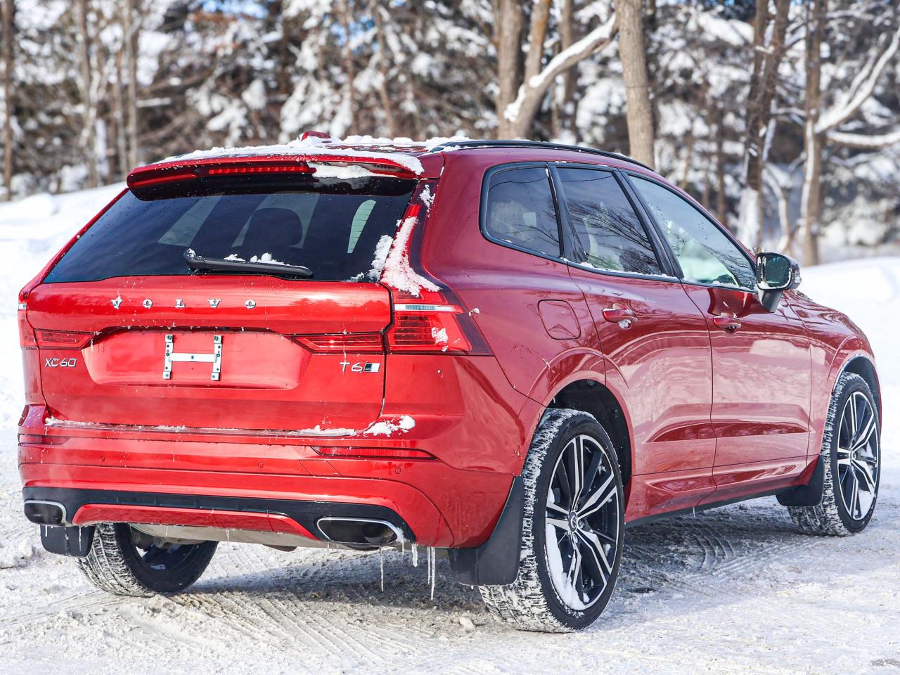 2021 Volvo XC60 R-Design Photo