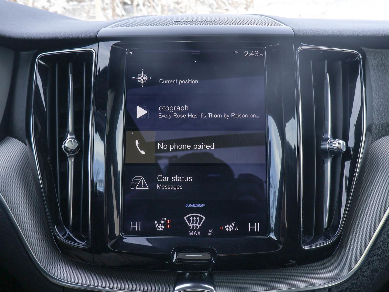 2021 Volvo XC60 R-Design Photo