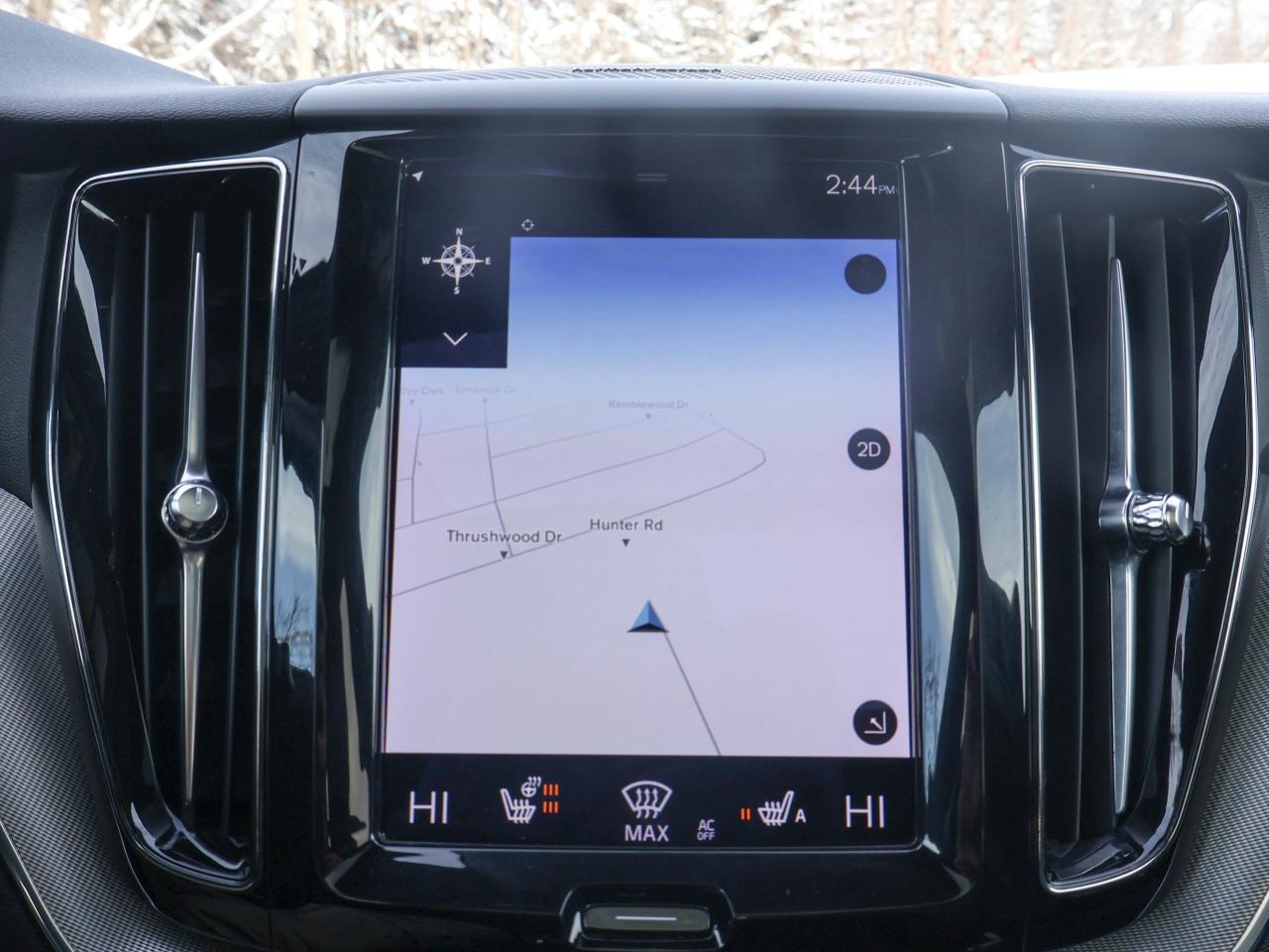 2021 Volvo XC60 R-Design Photo