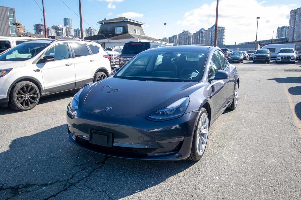 2023 Tesla Model 3  Photo1