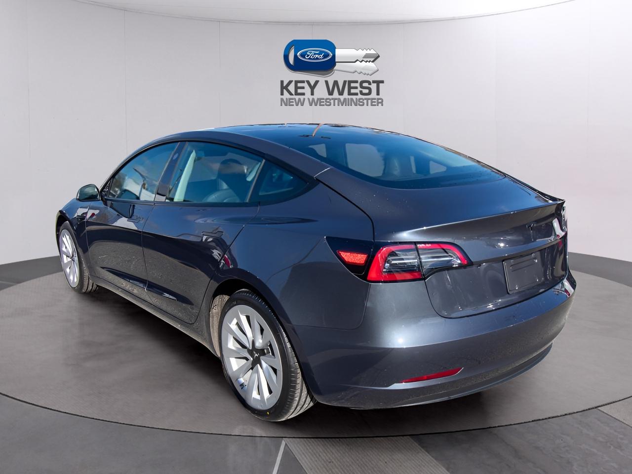 2023 Tesla Model 3  Photo2