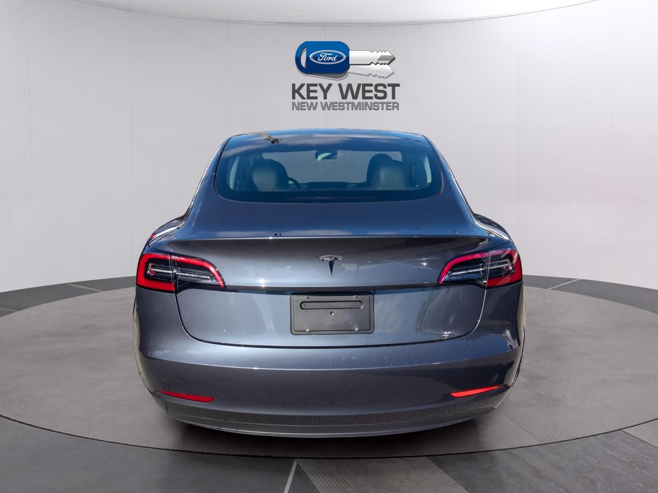 2023 Tesla Model 3  Photo3