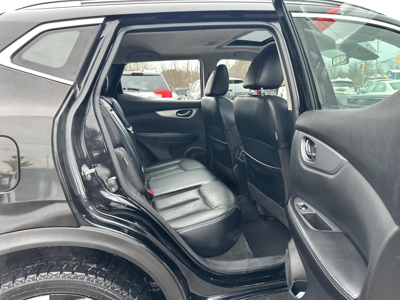 2020 Nissan Qashqai SL-AWD Sunroof HTD Leather NAV CarPlay Sky-Camera Photo