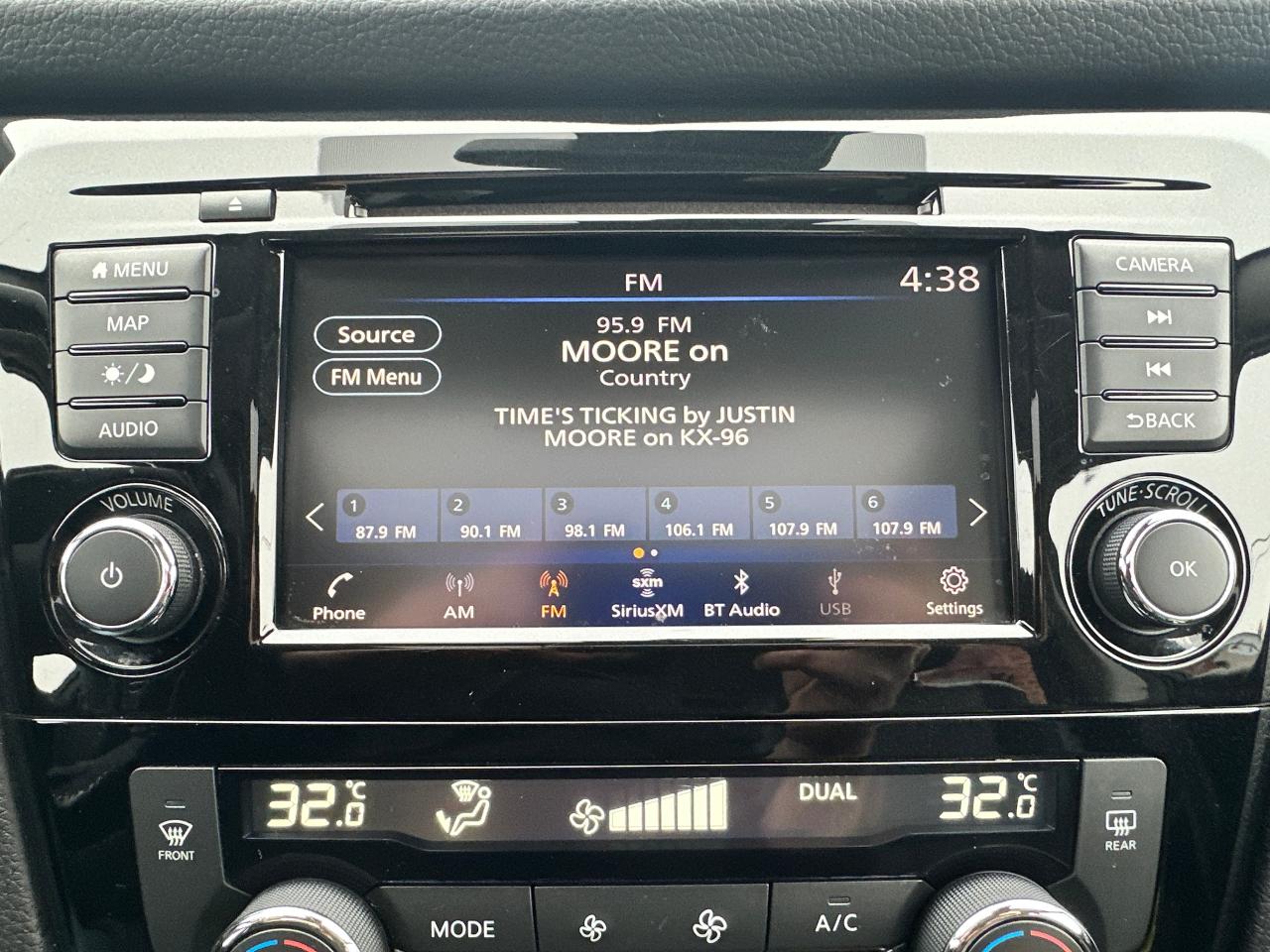 2020 Nissan Qashqai SL-AWD Sunroof HTD Leather NAV CarPlay Sky-Camera Photo