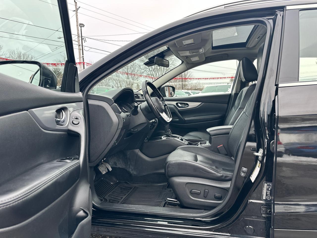 2020 Nissan Qashqai SL-AWD Sunroof HTD Leather NAV CarPlay Sky-Camera Photo