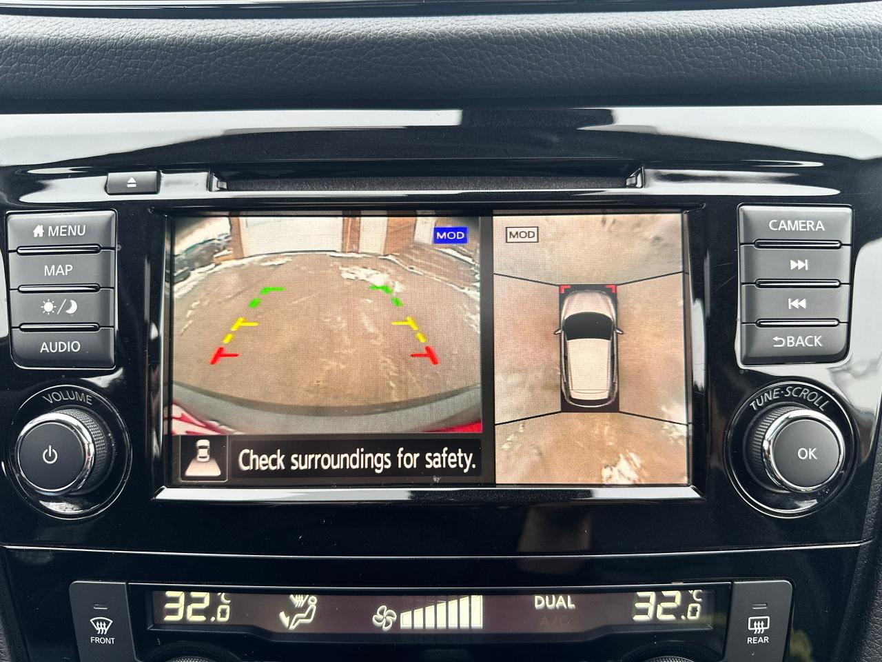 2020 Nissan Qashqai SL-AWD Sunroof HTD Leather NAV CarPlay Sky-Camera Photo