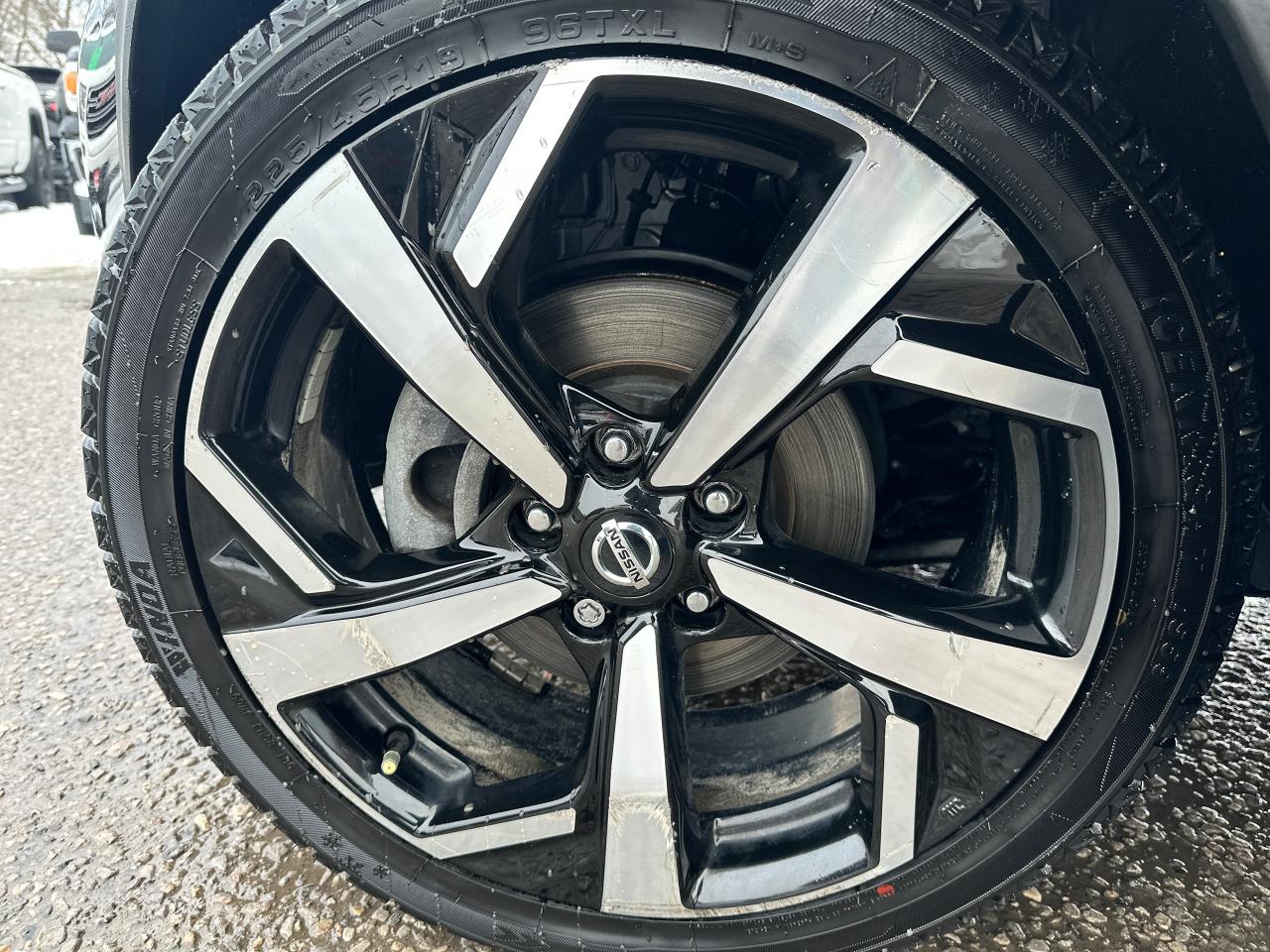 2020 Nissan Qashqai SL-AWD Sunroof HTD Leather NAV CarPlay Sky-Camera Photo