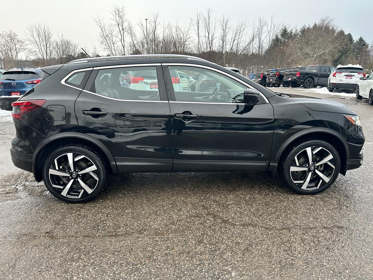 2020 Nissan Qashqai SL-AWD Sunroof HTD Leather NAV CarPlay Sky-Camera Photo4
