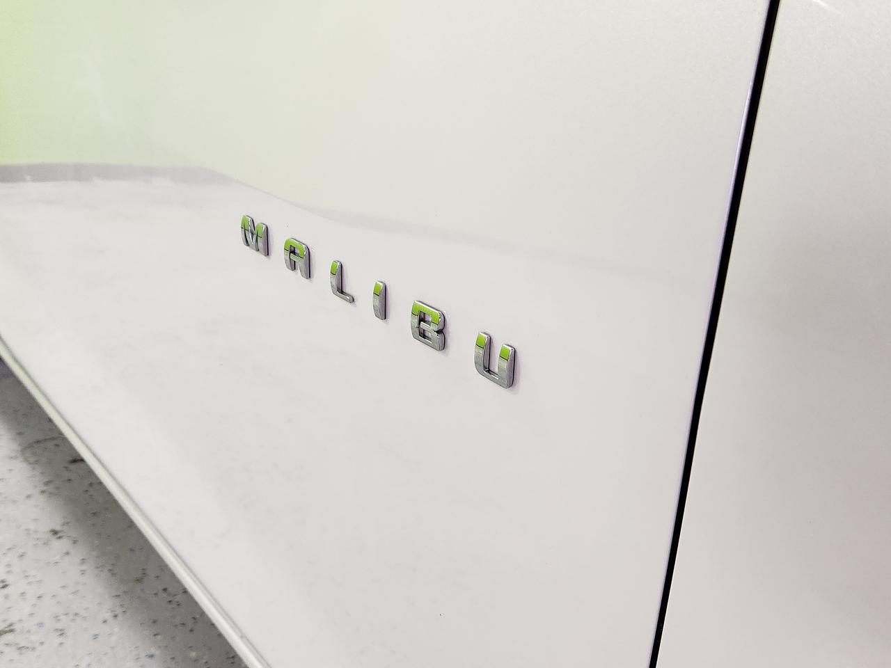 2016 Chevrolet Malibu Premier SUNROOF REAR CAM BLIND SPOT LOADED Photo