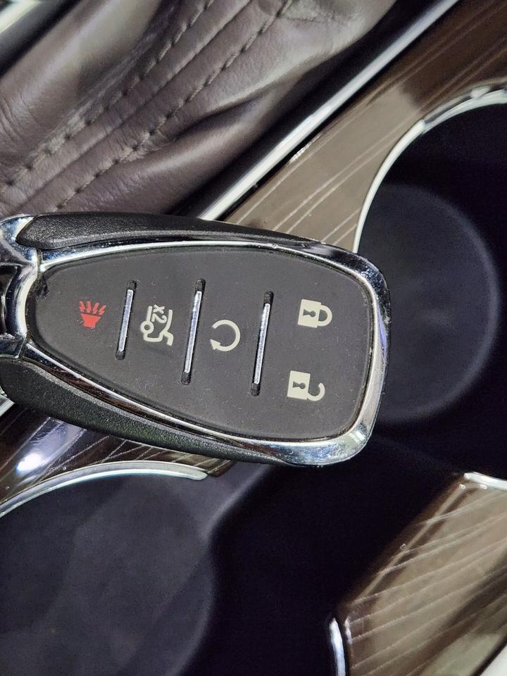 2016 Chevrolet Malibu Premier SUNROOF REAR CAM BLIND SPOT LOADED Photo