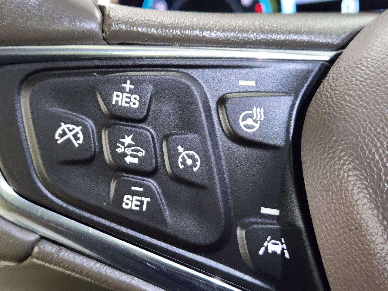 2016 Chevrolet Malibu Premier SUNROOF REAR CAM BLIND SPOT LOADED Photo