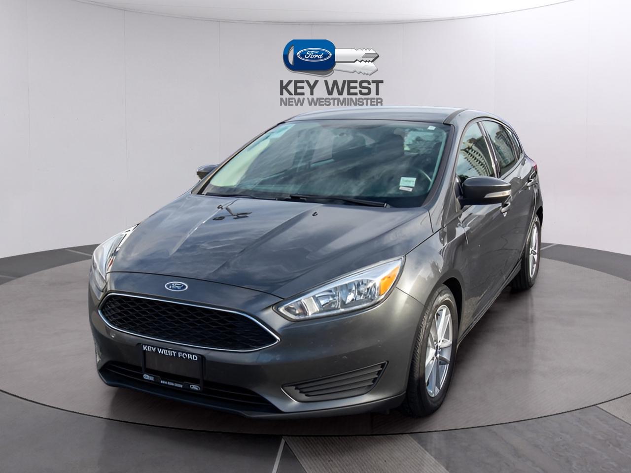 2018 Ford Focus SE Hatch Photo1