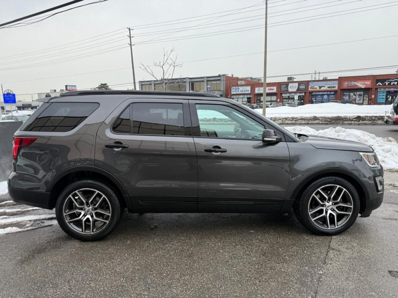2017 Ford Explorer SPORT/ V6/ AWD/ 6 PASSENGER/ NAVI/ REMOTE STARTER - Photo #4