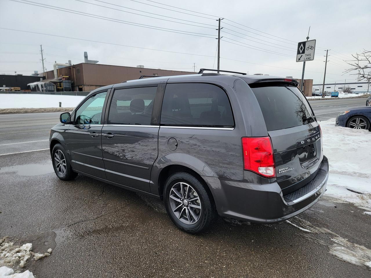 2016 Dodge Grand Caravan SXT Premium Plus Photo