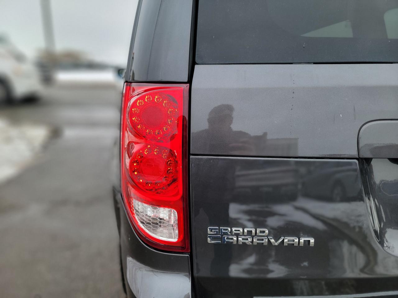 2016 Dodge Grand Caravan SXT Premium Plus Photo