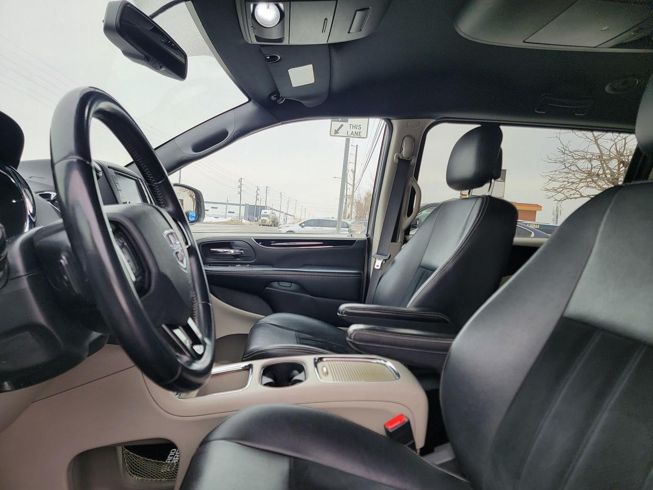 2016 Dodge Grand Caravan SXT Premium Plus Photo