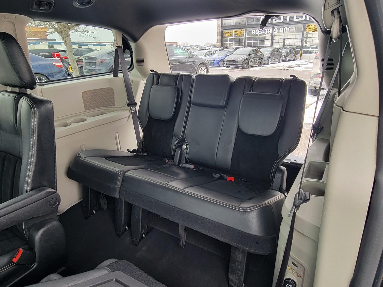 2016 Dodge Grand Caravan SXT Premium Plus Photo