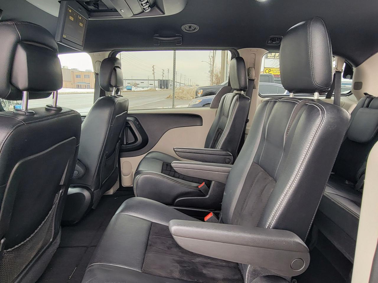 2016 Dodge Grand Caravan SXT Premium Plus Photo