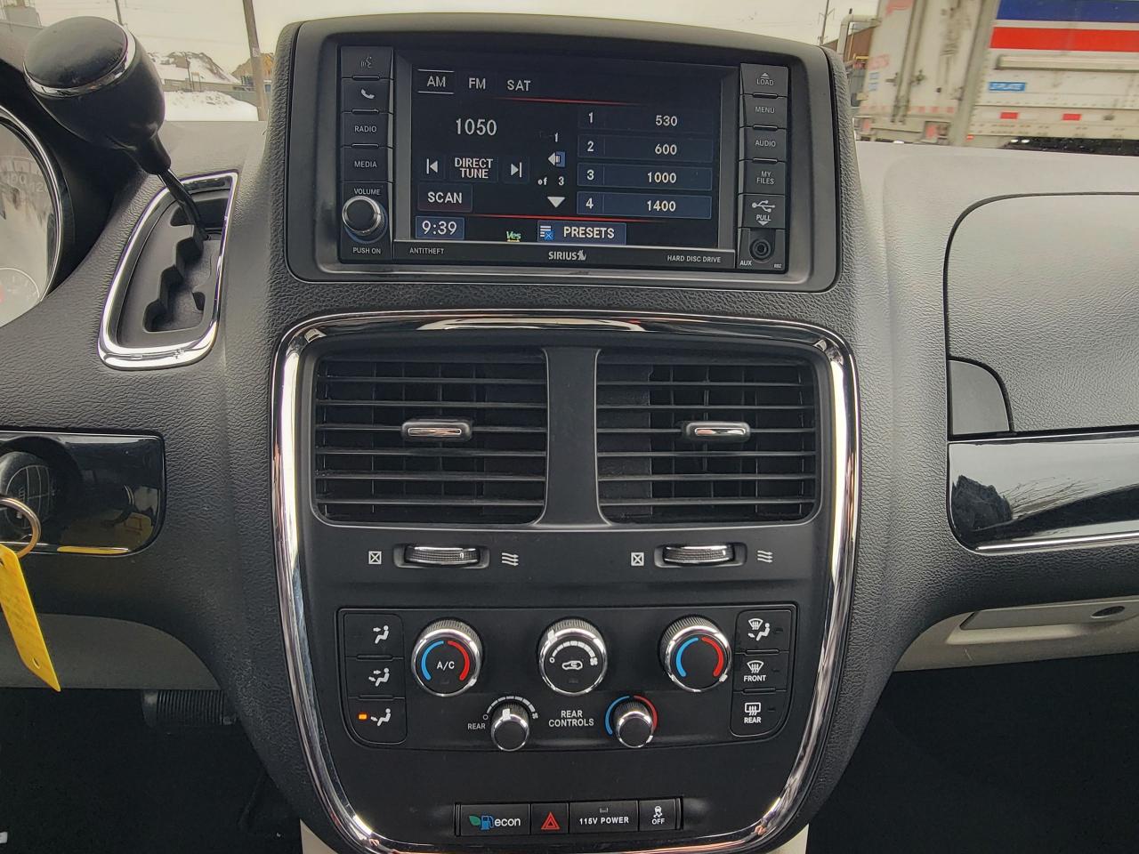 2016 Dodge Grand Caravan SXT Premium Plus Photo