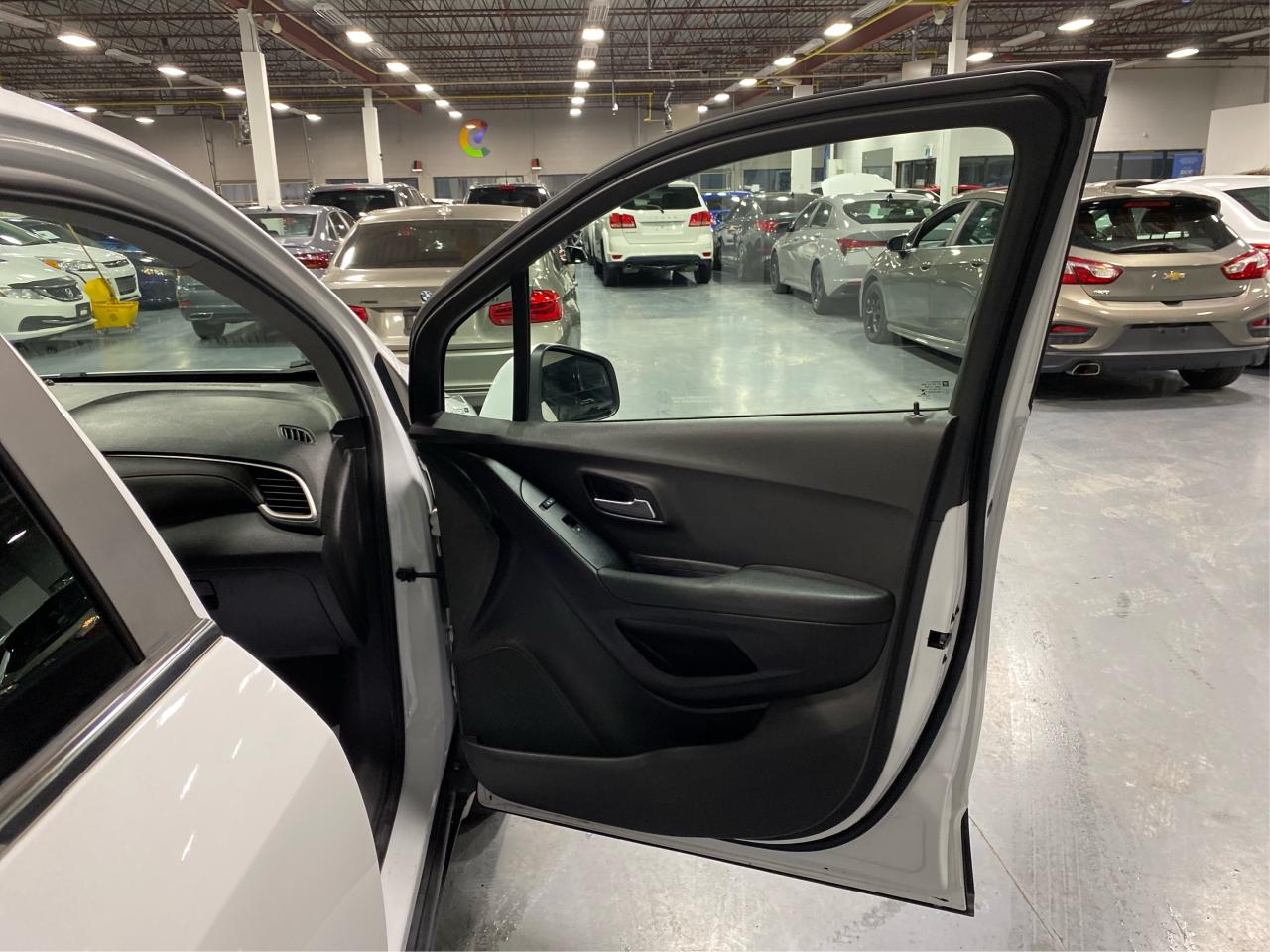 2017 Chevrolet Trax AWD LT Photo