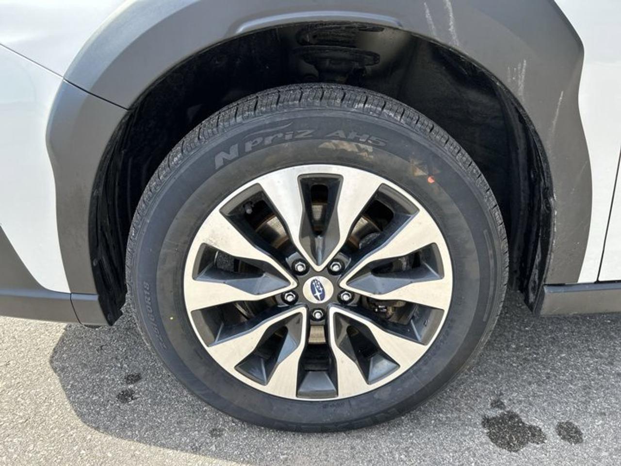 2023 Subaru Outback Limited AWD | Leather Seats | Heated Seats | Accident Free Photo