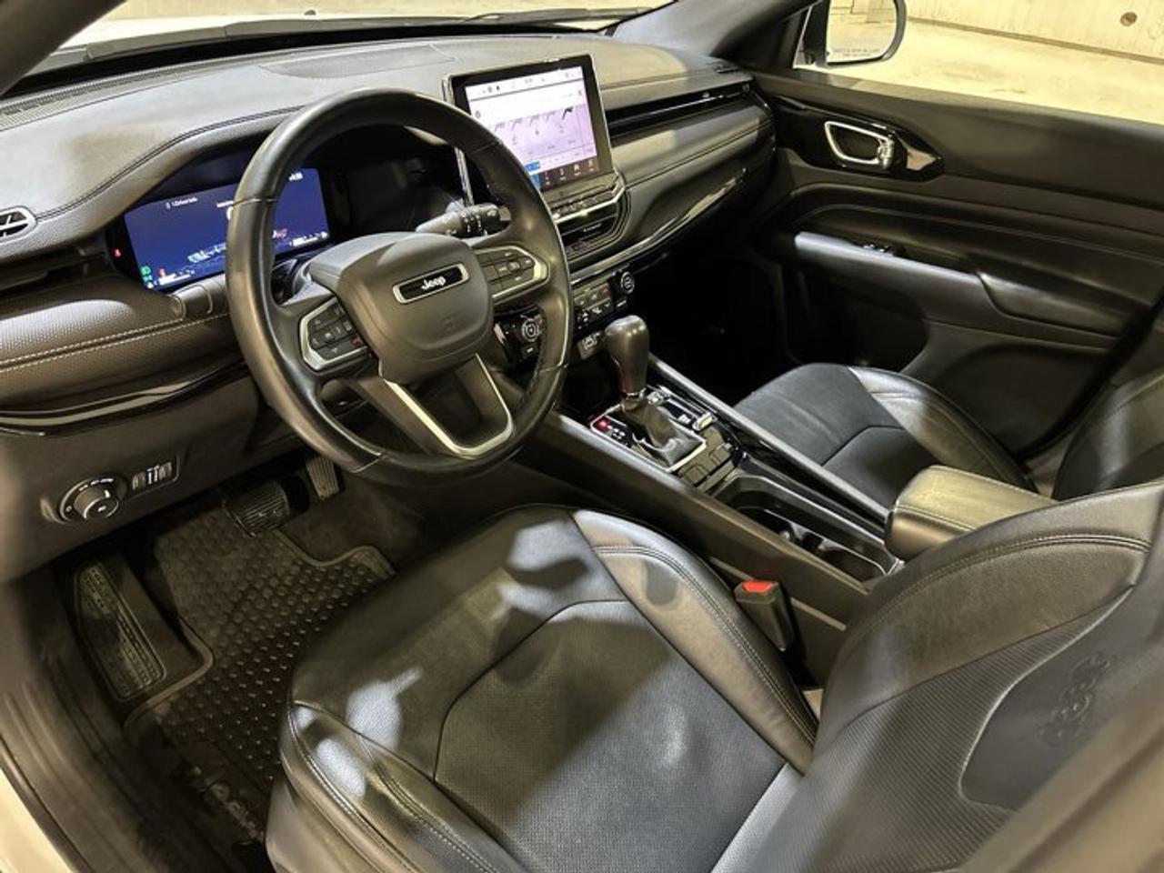 2022 Jeep Compass Altitude 4x4 Photo