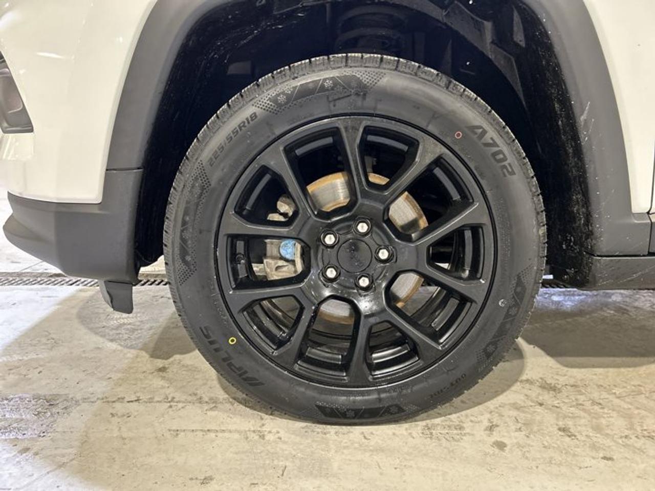 2022 Jeep Compass Altitude 4x4 Photo