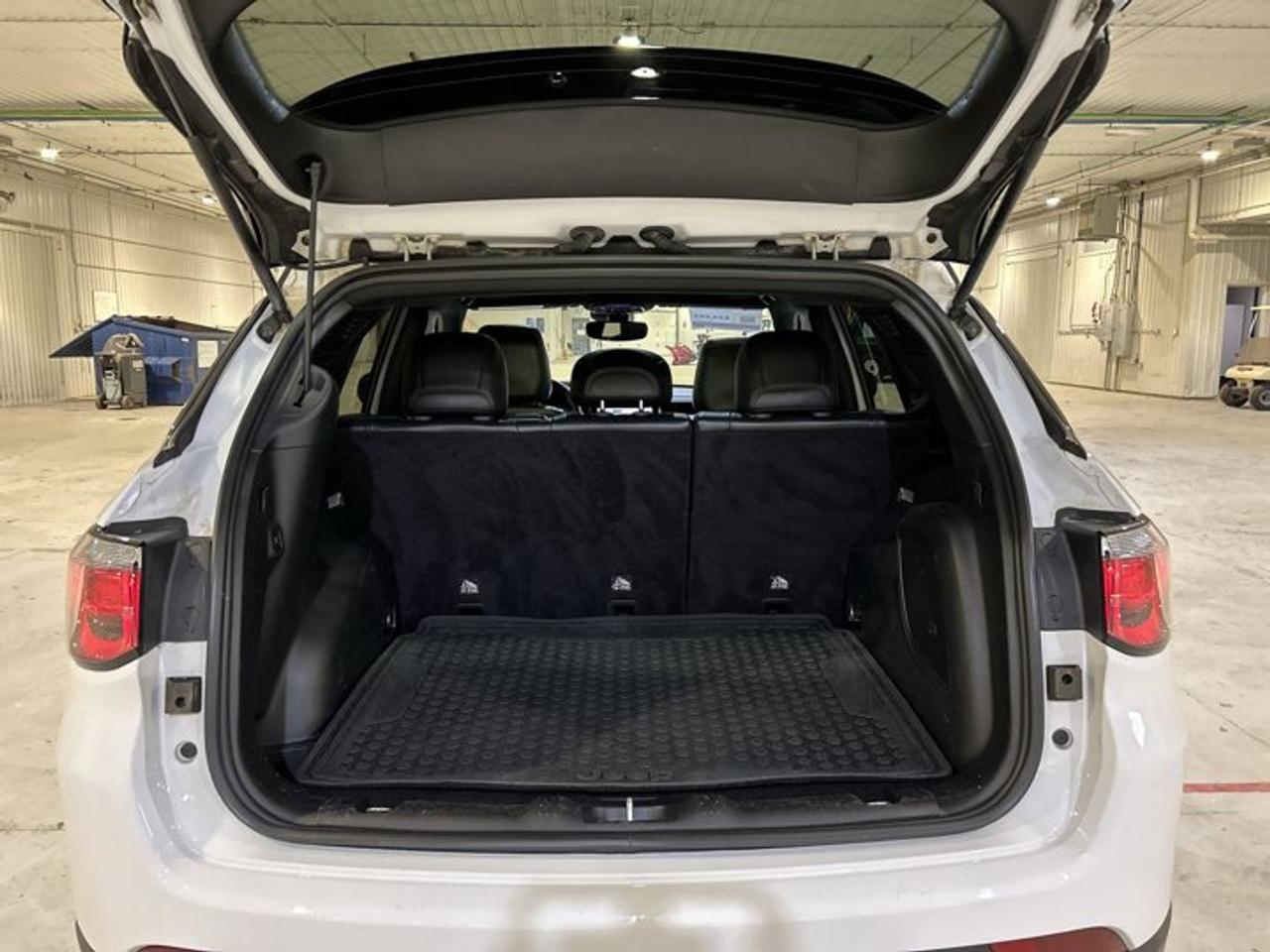 2022 Jeep Compass Altitude 4x4 Photo