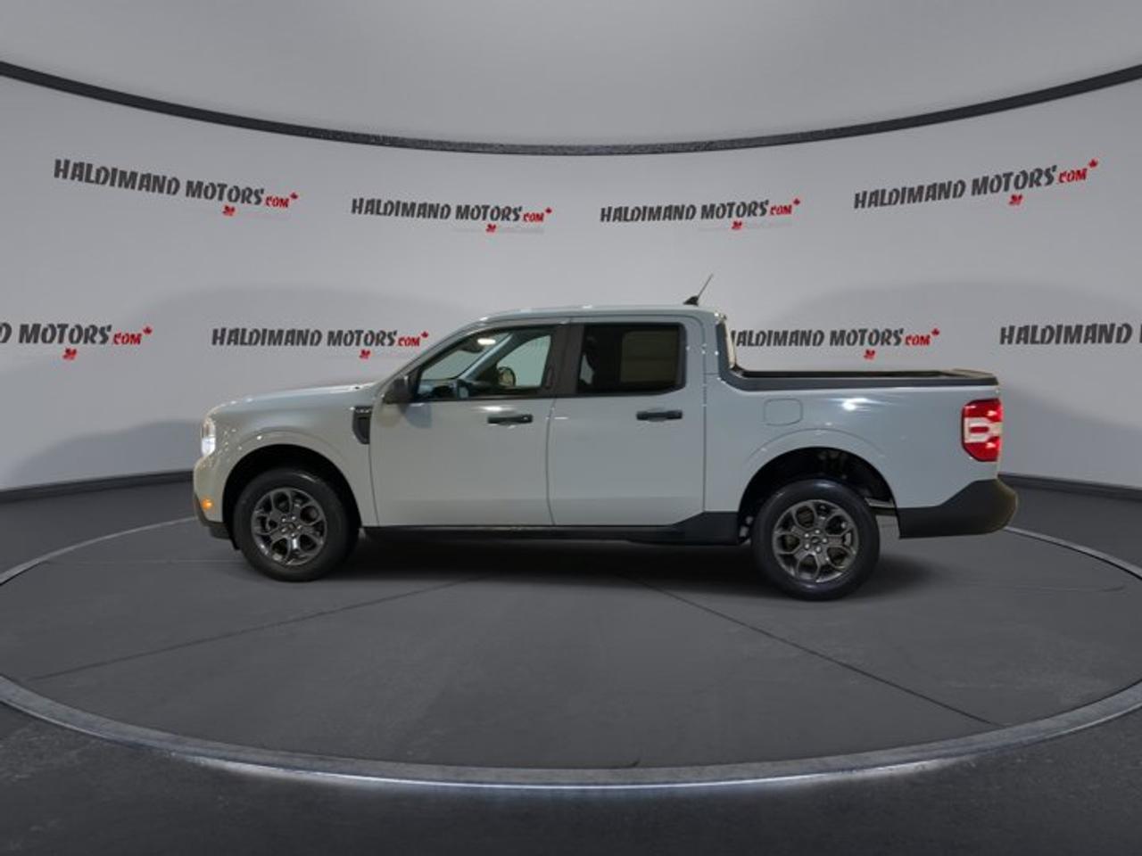 2023 Ford Maverick XLT Photo4