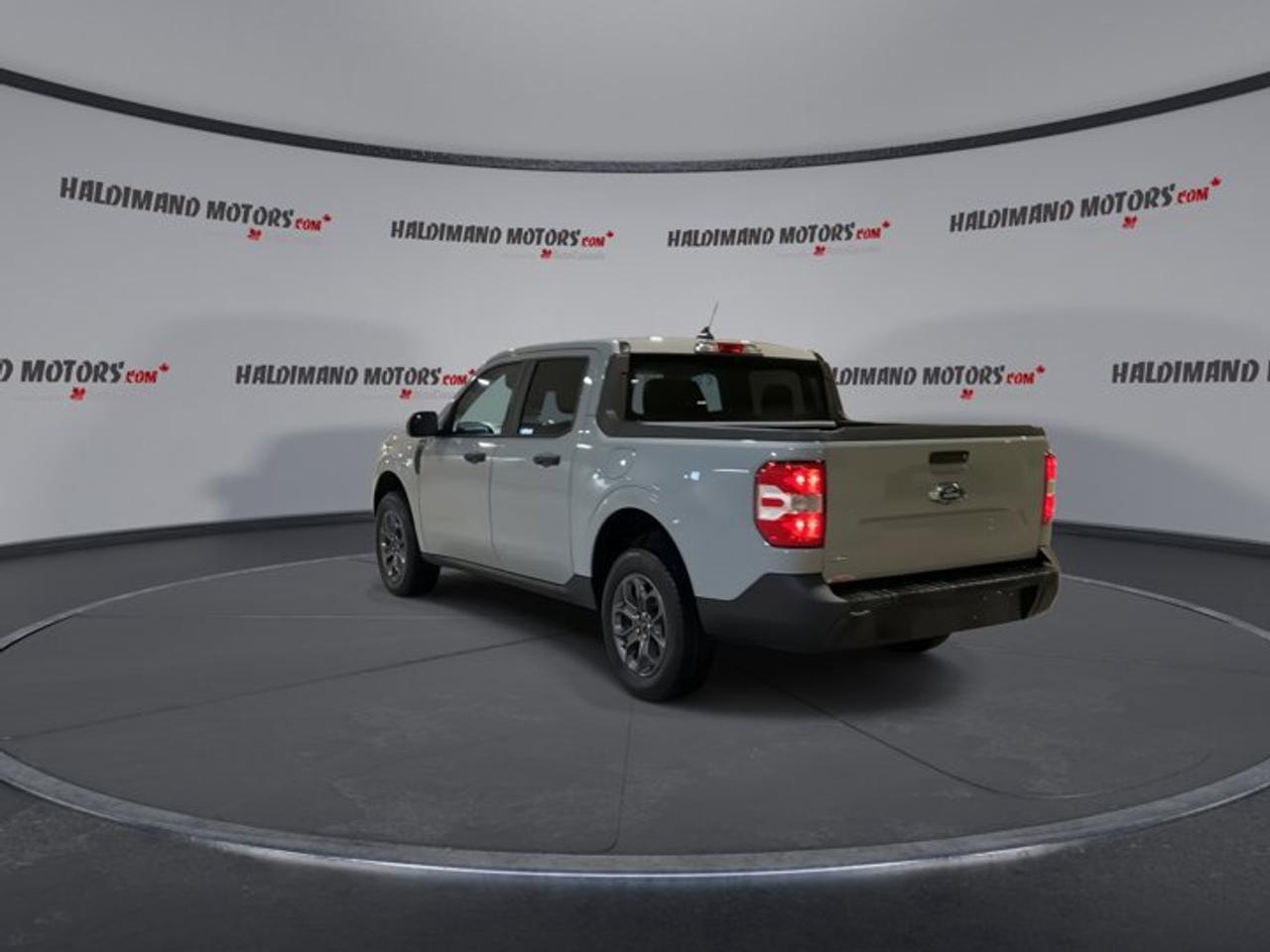 2023 Ford Maverick XLT Photo