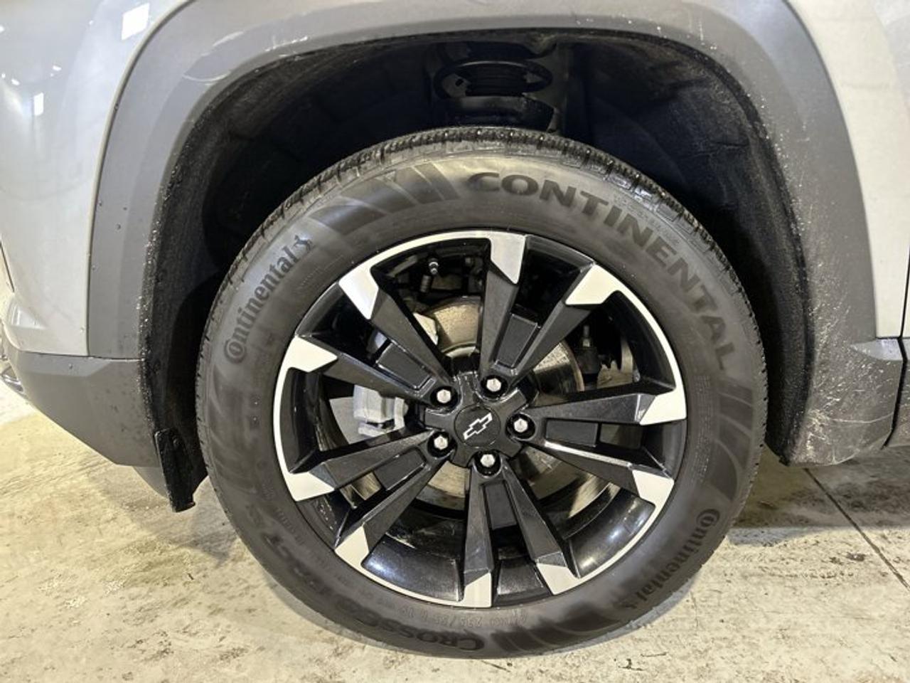 2025 Chevrolet Equinox RS AWD Photo