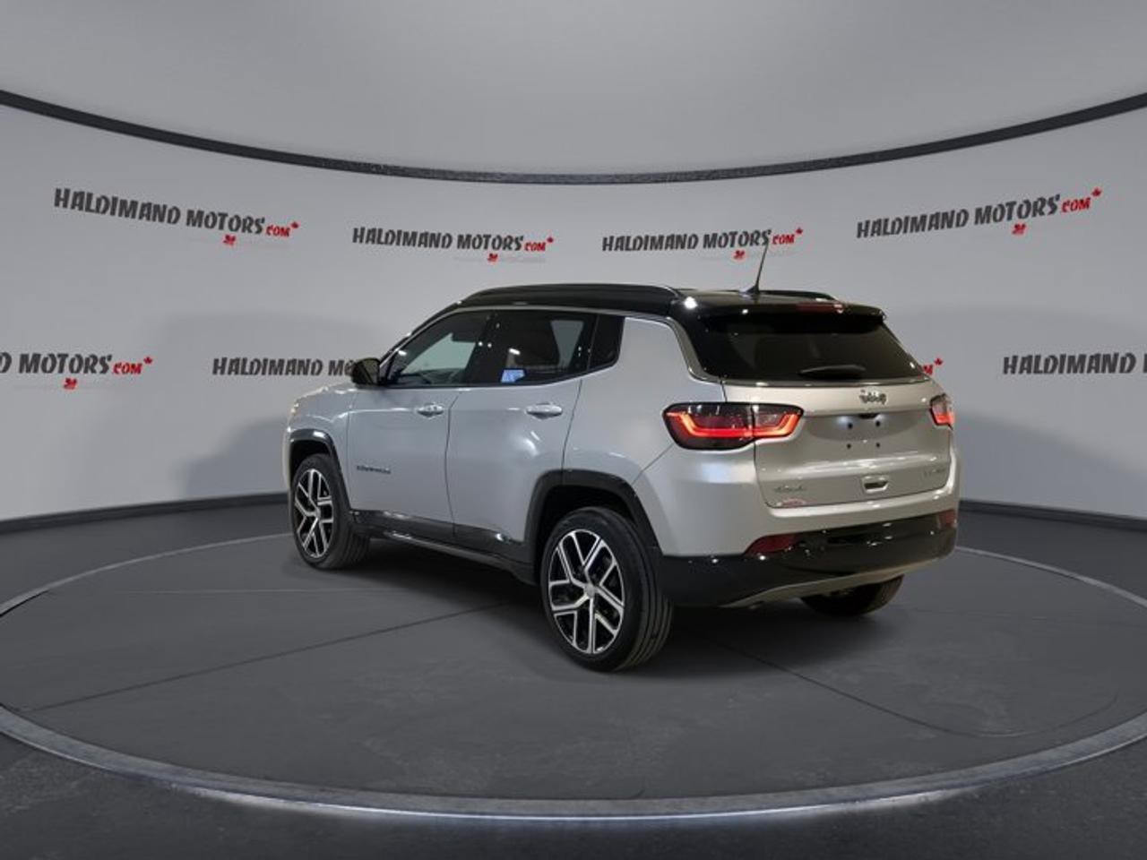 2024 Jeep Compass Limited 4x4 | Leather Seats Photo