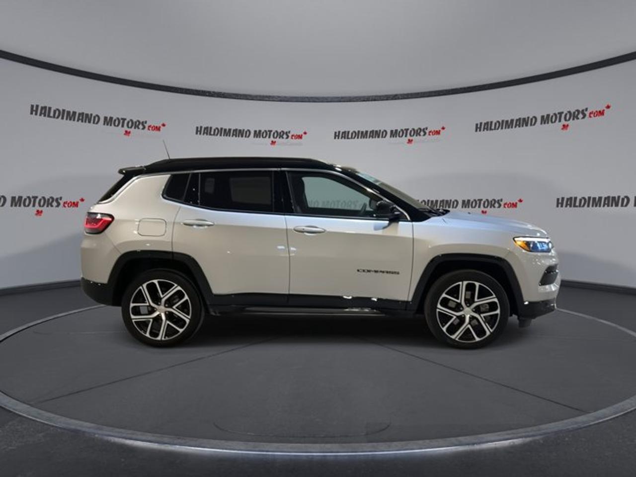 2024 Jeep Compass Limited 4x4 | Leather Seats Photo