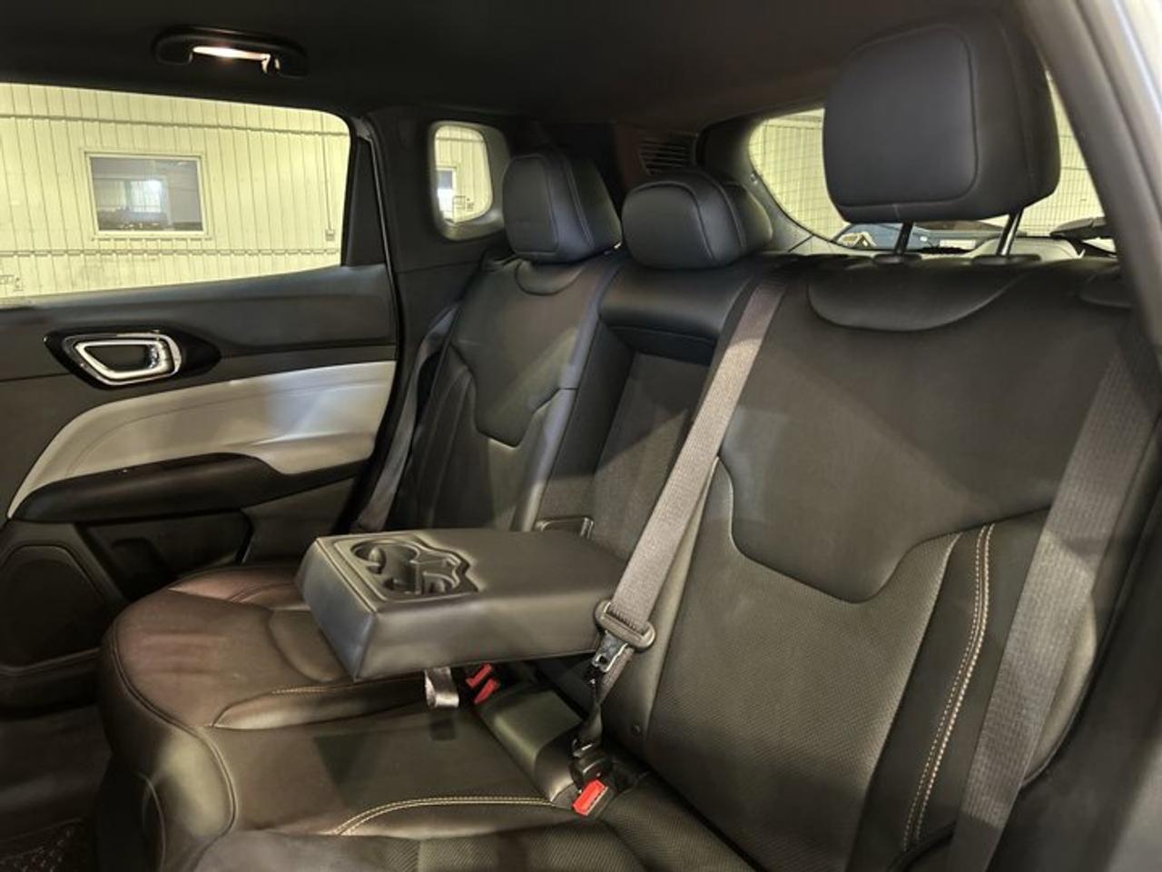 2024 Jeep Compass Limited 4x4 | Leather Seats Photo