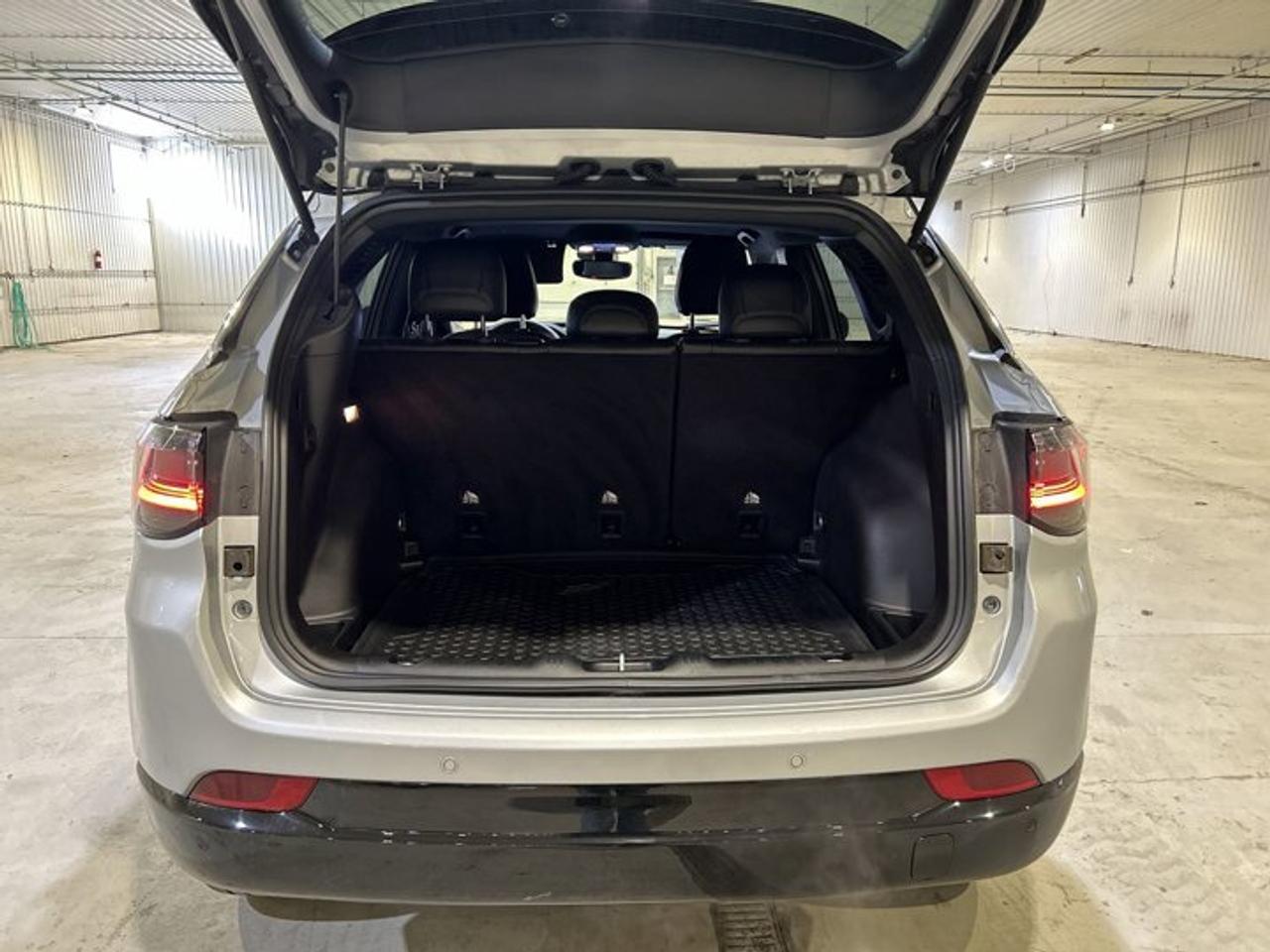 2024 Jeep Compass Limited 4x4 | Leather Seats Photo