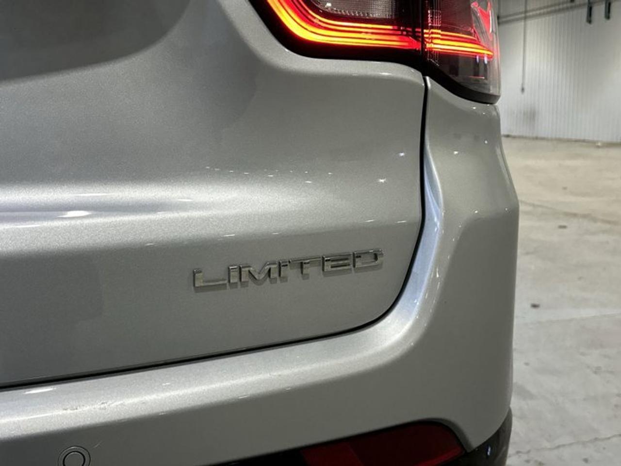 2024 Jeep Compass Limited 4x4 | Leather Seats Photo