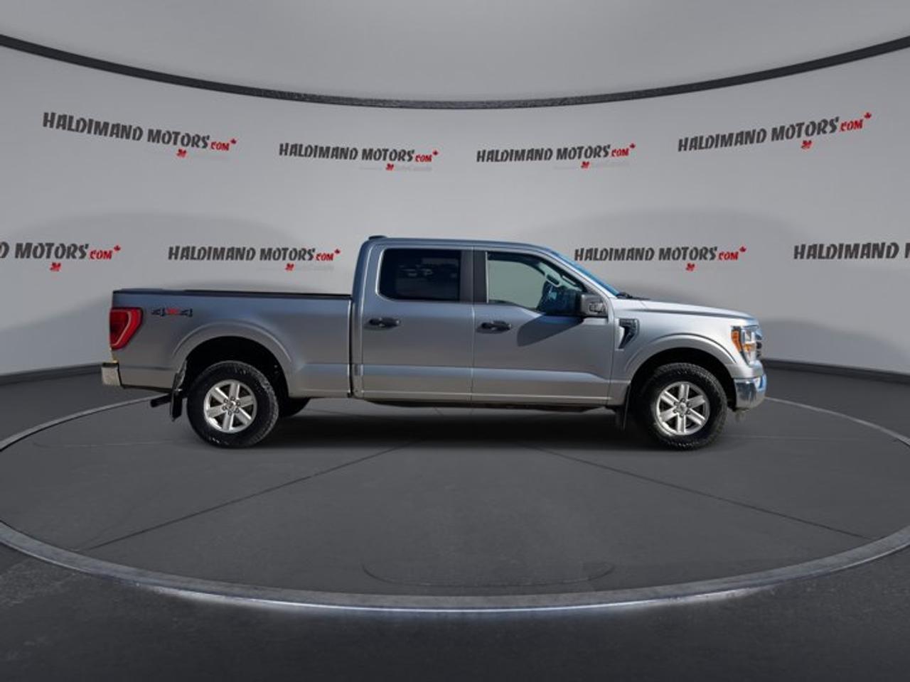 2022 Ford F-150 XLT SuperCrew 6.5' Box 4wd Photo