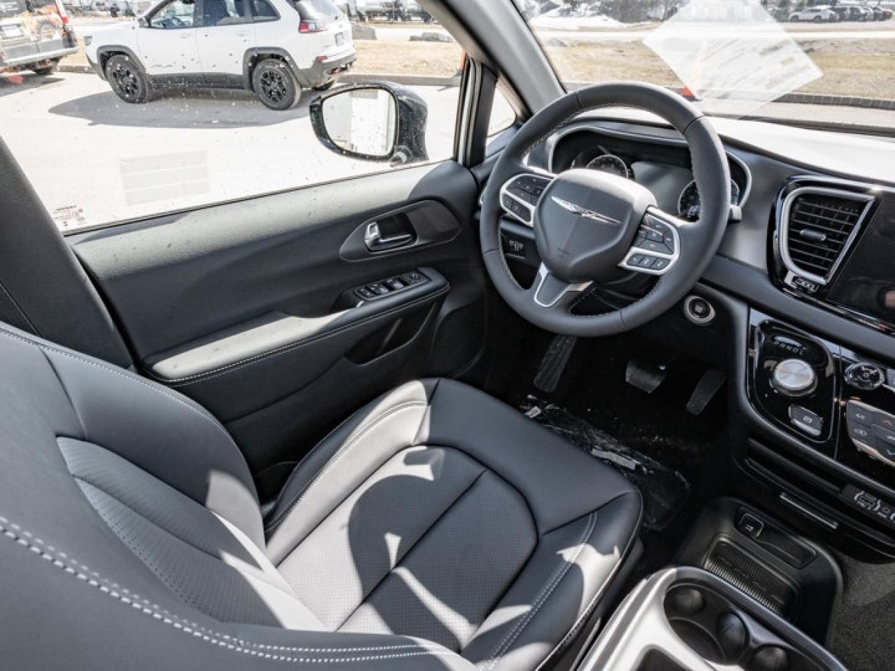 2026 Dodge Grand Caravan SXT Photo