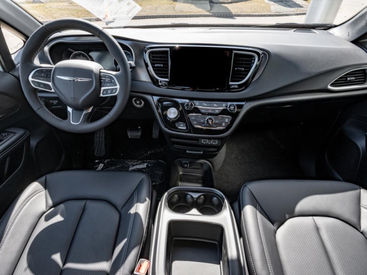 2026 Dodge Grand Caravan SXT Photo