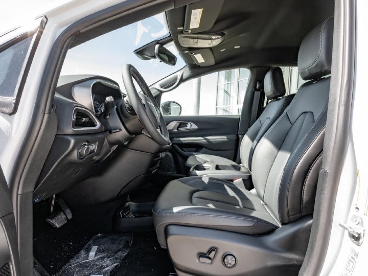 2026 Dodge Grand Caravan SXT Photo