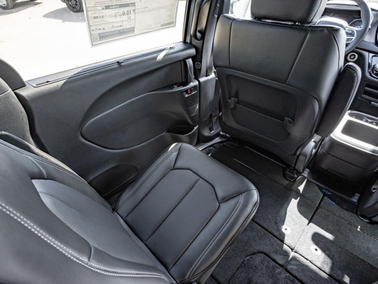 2026 Dodge Grand Caravan SXT Photo